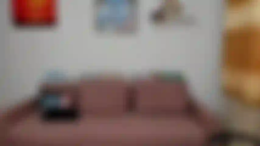 Dominação em minhas leggings com uma máscara de gás, fazendo-o cheirar poppers.