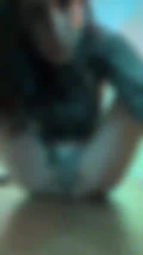 Estou molhada.