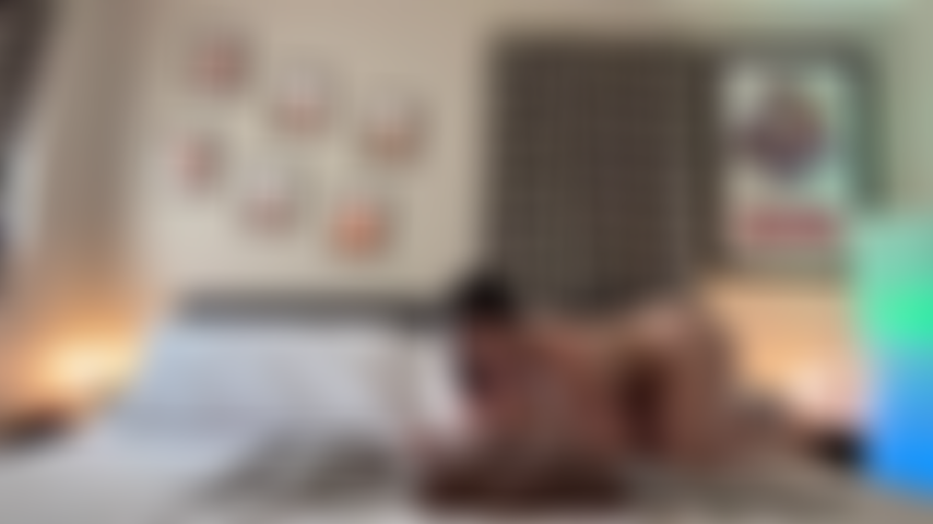 Bbc montando no meu torso de brinquedo.