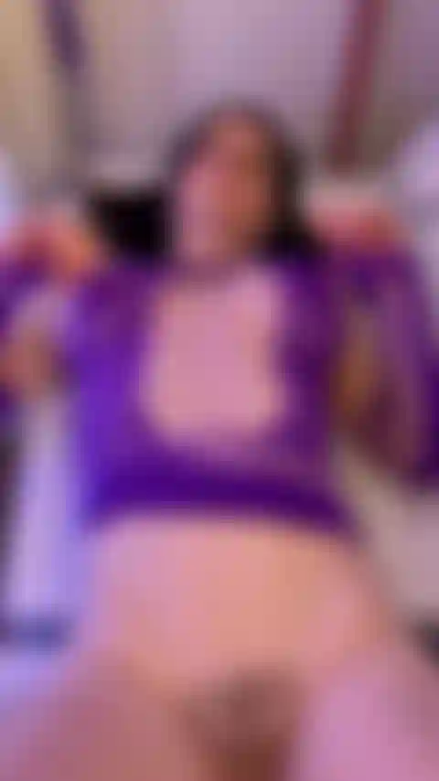 Provocando em cima da secadora.