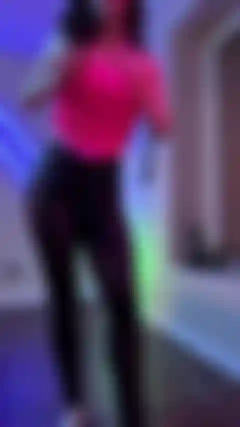 Comemorando a última terça-feira de maminhas de 2022 com contagem regressiva de joi/cum.