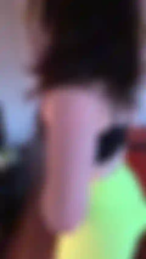 Slo mo indo embora e correndo de volta.