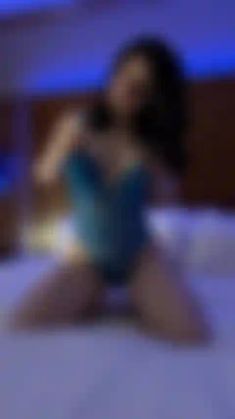 Tirando minha lingerie nova.