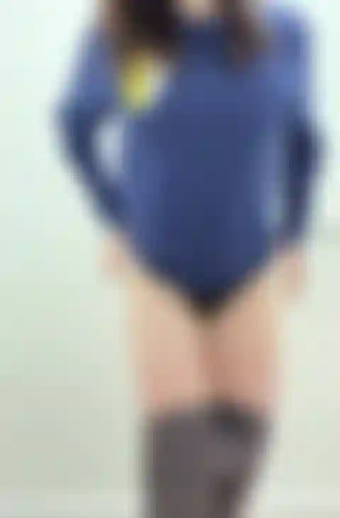 Gosto de ser safada em banheiros públicos.