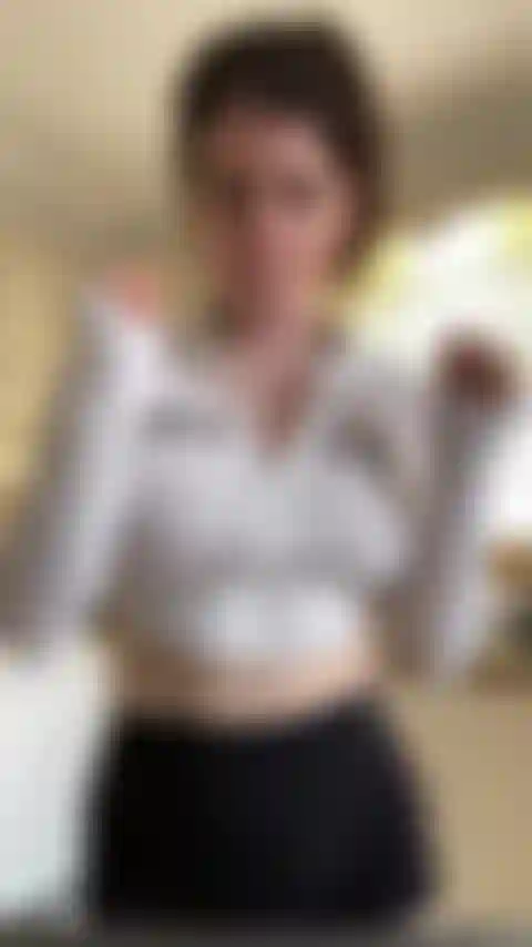 Aposto que nunca pensei que você ficaria excitado com alguém comendo.