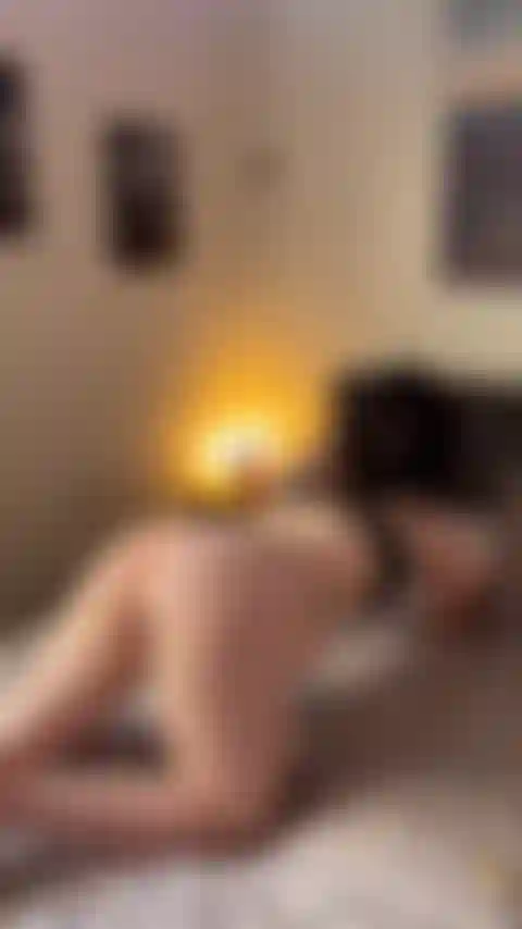 Arrombando meu novo vibrador.