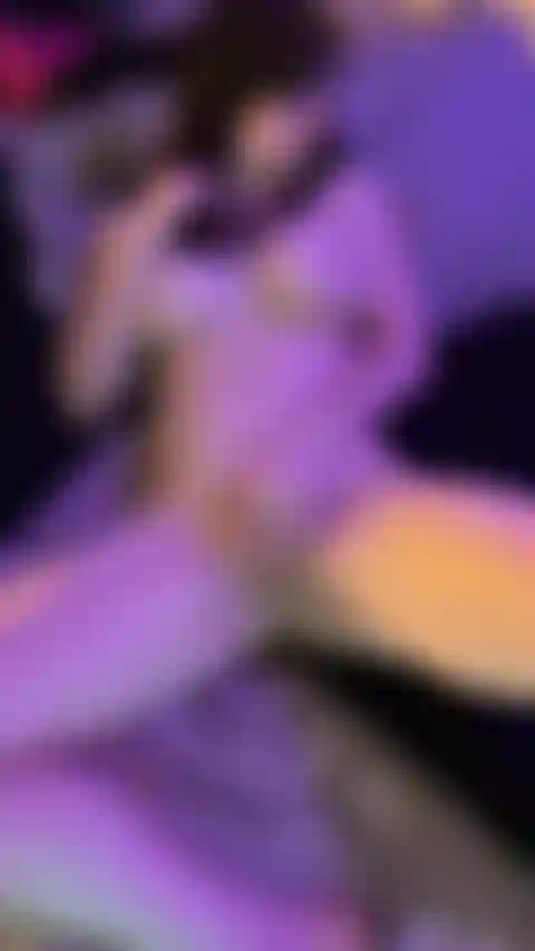 Voyeur gozando com meu estimulador de clitóris.