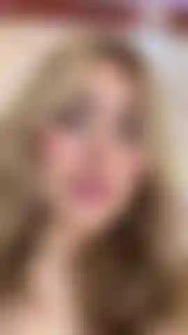 Venha me ver foder minha boceta molhada para você.