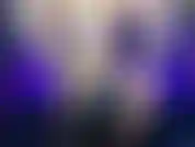 Isso é para todos os meus amantes de bunda que gostam de me ver em roupas brilhantes. Te encorajo a masturbar enquanto coloco várias roupas e te provoco com minha bunda.