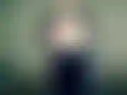 O android c está sendo inicializado e é testado para o modo erótico, mas começa a funcionar mal e sobrecarregar quando ela está prestes a gozar.