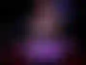 Fazendo um vídeo para chamar sua atenção. Brinco, danço, tiro os peitos, brinco com brinquedos e me faço gozar para você.