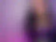 Cigarro fumando na sua cara enquanto te dou joi.