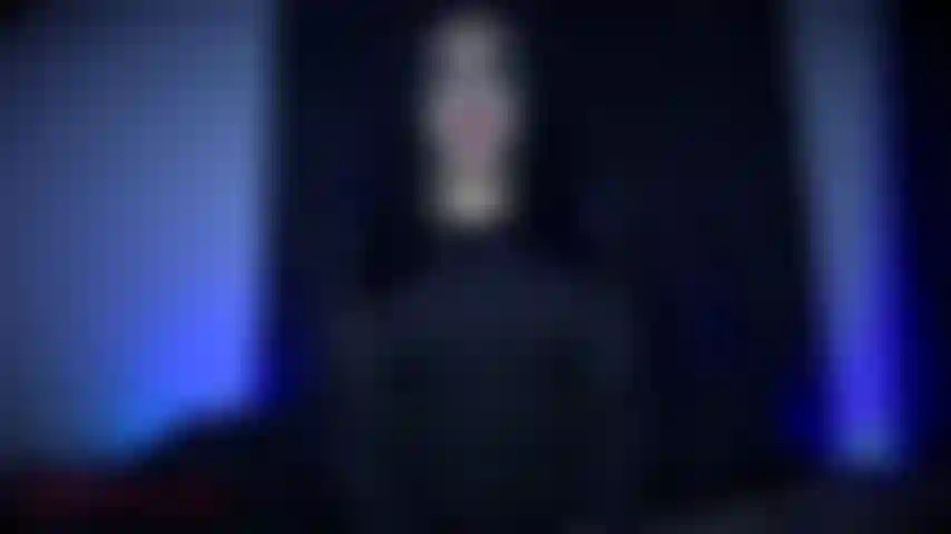 Adorando a bunda da deusa gótica com joi e contagem regressiva.