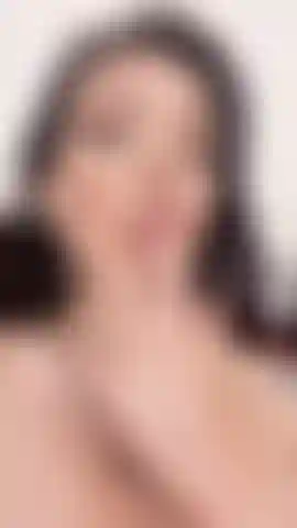 Dedilhando e fodendo.