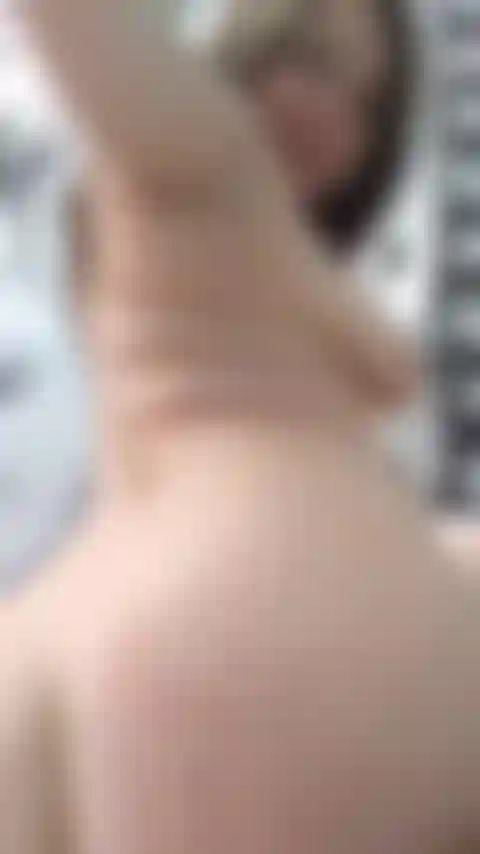 Batendo na minha bunda mais de 200 vezes!