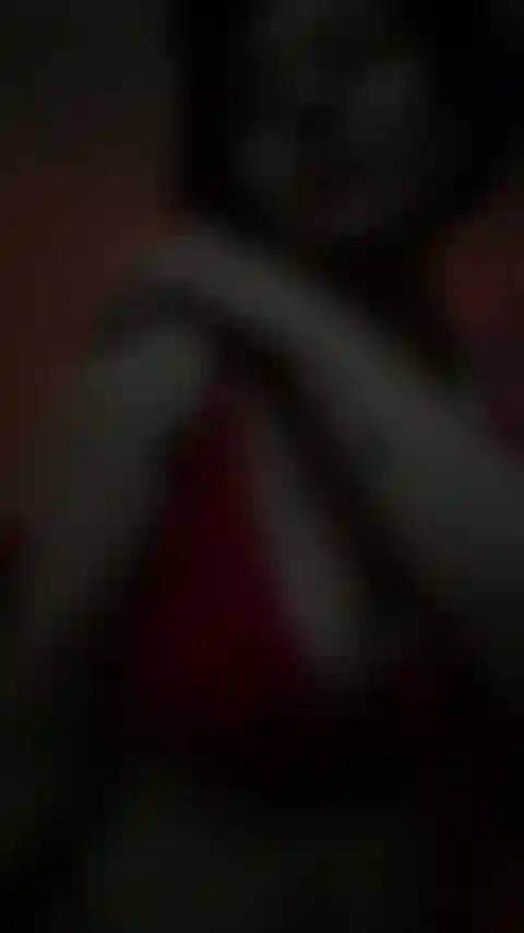 Esfregue buceta, com peitos e cara.