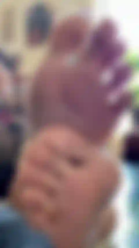 Soles mostram enquanto relaxo ao sol.