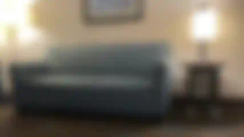 Bunda, cara, e solado provocante, saia transparente, lingerie de renda, tanga.