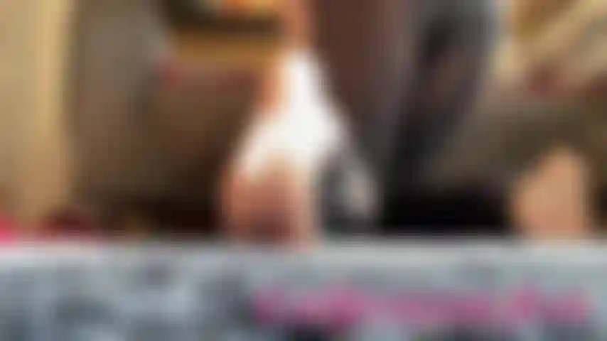 Lendo enquanto te ignoro, solas a mostra.