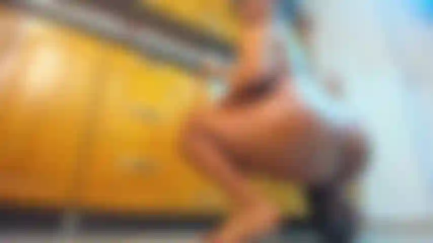 Monto meu vibrador enorme.