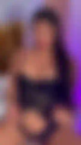 This naughty girl wanna play with u