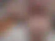 Xarope... Em cima de mim... Lambendo... Chupando.