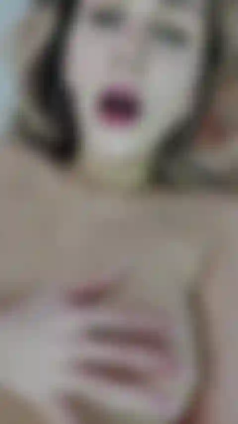 Brincando comigo mesma até gozar.