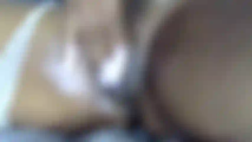 Batendo na minha buceta crua, alan!