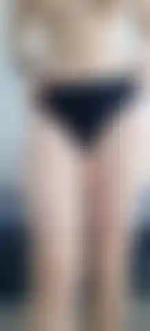 Um vídeo sexy de twerking de mim balançando minha bunda nua sexy e escancarando minha linda boceta.