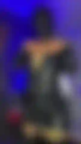 O som do látex se movendo é a única melodia que você ouvirá enquanto segue minhas ordens.