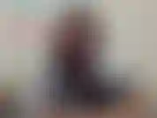 Sua namorada camgirl teve algumas ideias! Você tem coragem de experimentar o strap-on dela na sua bunda apertada?