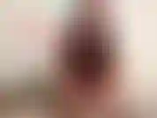 Tenho sutiãs novos que quero te mostrar! Você não gosta de como eles fazem meus seios parecerem? Vou até deixar você dar uma espiada por baixo!