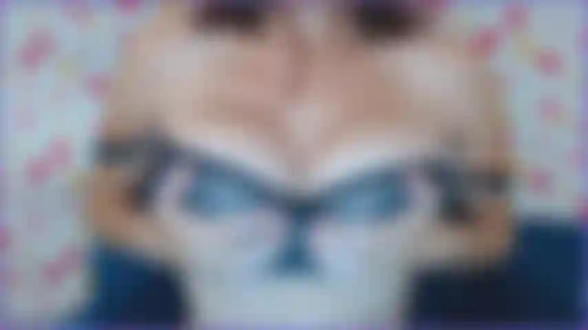 Não fico bonita em nada além de um gorro? Veja-me gozar forte com meu brinquedo favorito! Você não gostaria de estar aqui comigo?