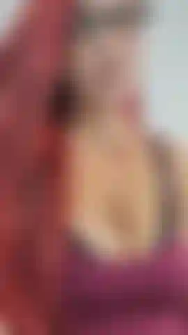 Coloco um filme pornô e assisto para ver se consigo me superar até o fim! Tentei muito não gozar até o fim, mas isso meio que se apoderou de mim e gozei bem e com força e então continuei e me obriguei a gozar uma segunda vez! 19 Grávida de semanas!