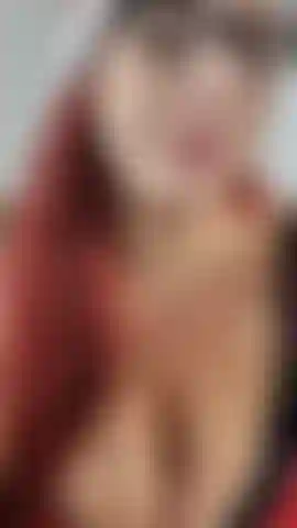 Foi na véspera do natal, todas as coisas do papai noel feitas, só faltou você me encher de porra! Eu chupo seu pau grande de 25 centímetros, monto nele e balanço meus peitos, imploro para você me foder com força e me encho com um belo e enorme creampie! 26 Semanas!