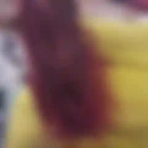 Chupando leite dos meus peitos, esguichando leite para todos os lados, chupando meu vibrador e ficando gostosa e desleixada para dar uma bela punheta dura para você gozar em meus peitos e rosto!! Muito leite e áudio de cuspe!