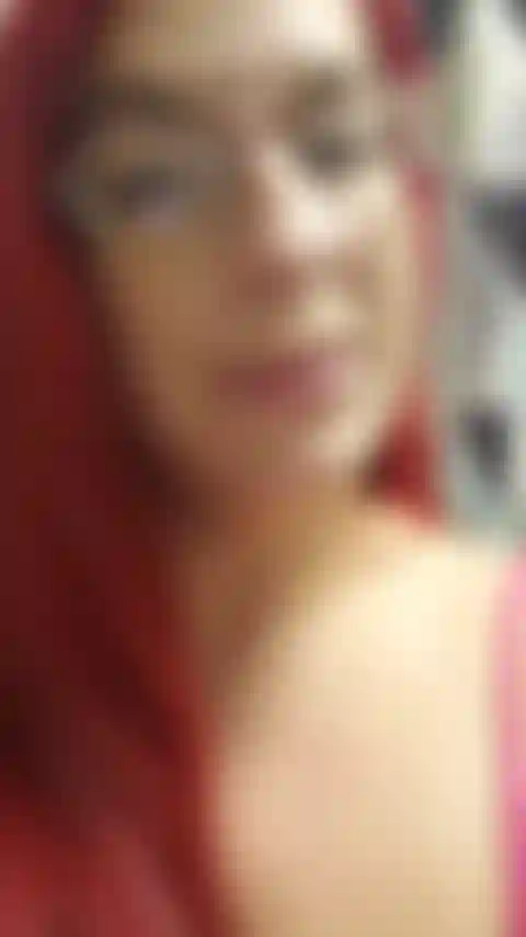 Amarrando meus seios para zan amarrá-los e fazê-los mudar de cor e esfregar óleo em meus seios / barriga, por favor, note que eu não faço mais tit bondage em shows ao vivo áudio de grávida de 28 semanas!