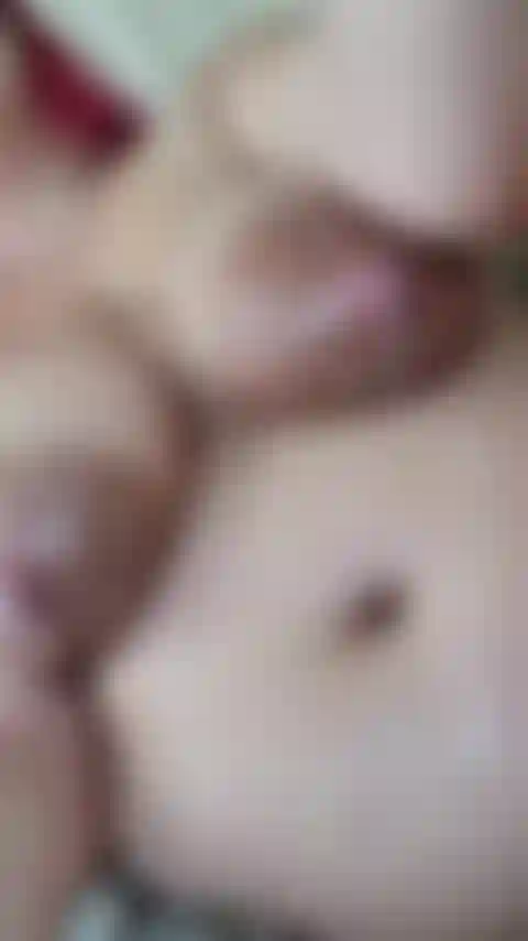 Veja meus peitos escorrendo automaticamente depois que eles começaram a cair - super gostoso!