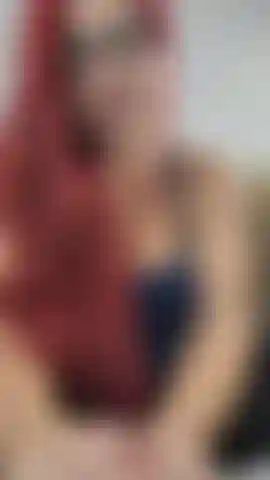 Meu umbigo profundo merece ser adorado assim como minha barriga de grávida, eu te digo todas as coisas que quero que você faça com meu umbigo enquanto mostro algumas vistas bem legais em close com incentivo de gozada no final! 35 Grávida de semanas.