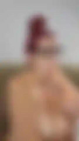 Veja-me chupar bem o seu pau e depois fazer você soprar uma grande carga de esperma nos meus peitos! ( Vídeo de vibrador esguichando!!) ( Áudio!).