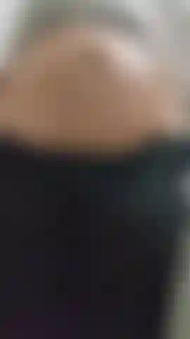 30 Semanas me despindo depois de exibir minha enorme barriga de grávida com 30 semanas de gravidez e depois dedilhando um pouco minha buceta cremosa e molhada de grávida! Bela provocação! ( Áudio!).