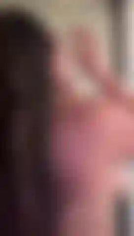 A very sexy girl while she is bathing, she is loving bathing with you