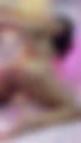 Bunda grande e gostosa. Dedos na bunda.