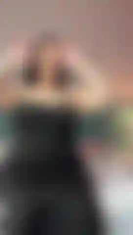 I am a naughty girl with a playful pussy