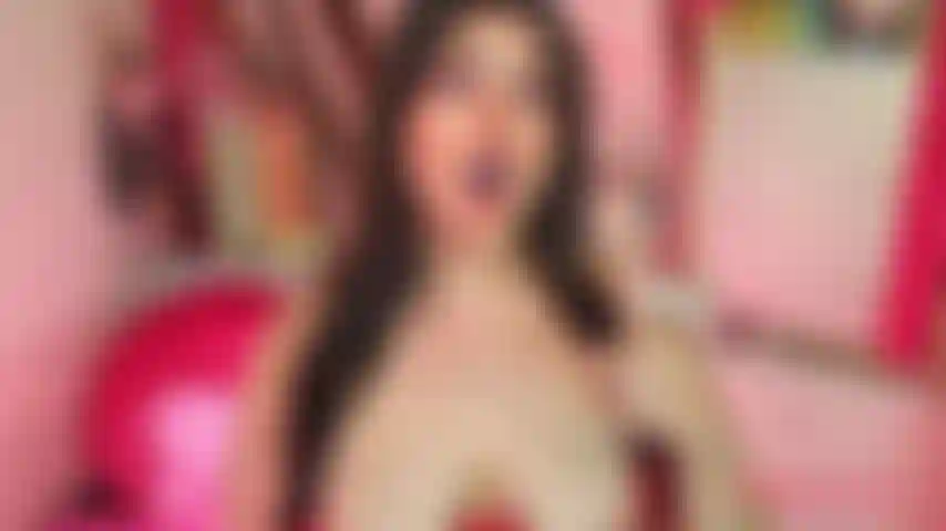 Bbw peituda sai fumaça.