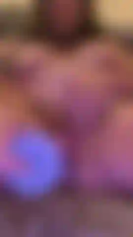 Chubby girl do it better