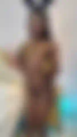 My mouth vs a big dildo