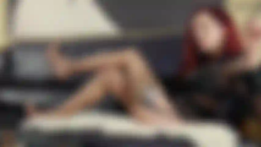 Finslave para a gananciosa deusa romena.