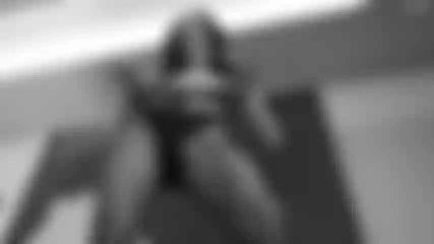 Perdedores acariciam pixels pornôs.