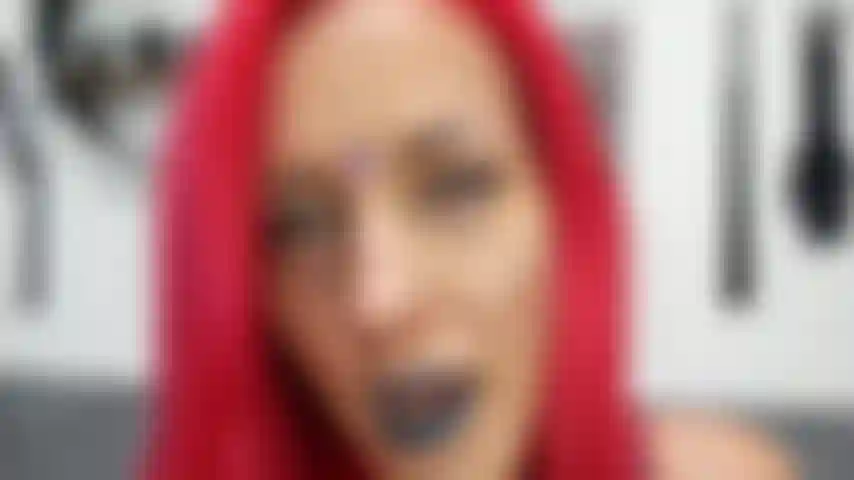 Presa na minha saliva.